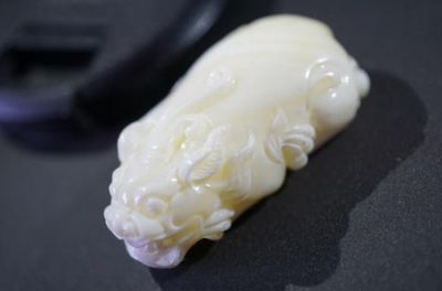 俄料瓷白蜜蜡好吗 俄罗斯白瓷蜜蜡多少钱一克