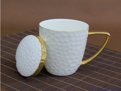 唐山骨瓷浮雕杯批发 手工描金水立方浮雕杯 陶瓷水杯定制画面图片6